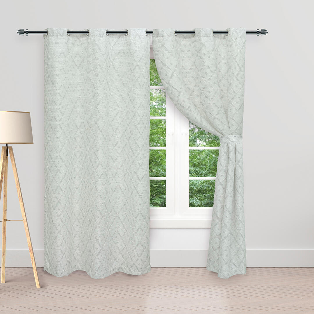 44 CORTINA FIQUE ARGOLLA RAYAS NEGRAS 